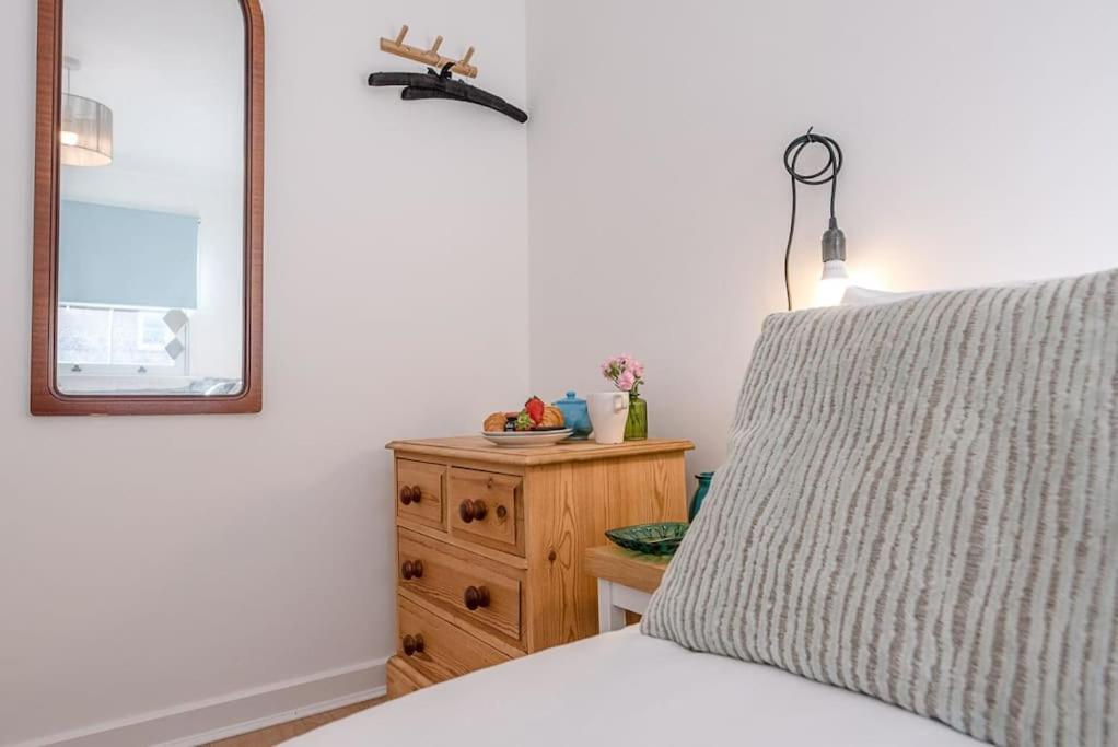Button Cottage, Wickham Market Екстер'єр фото