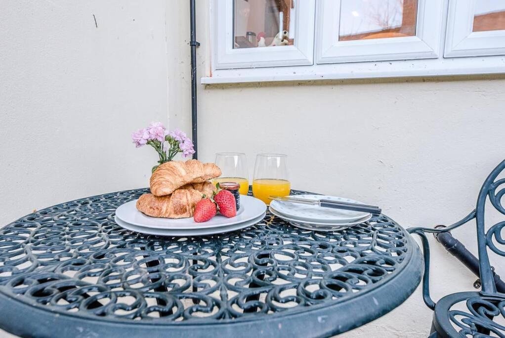 Button Cottage, Wickham Market Екстер'єр фото